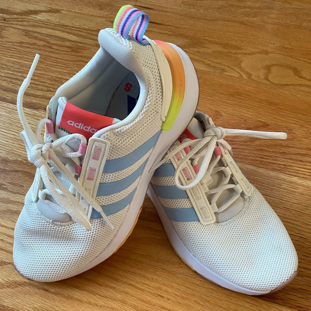 Adidas Racer TR Love Unites Running Sneaker Size 6.5